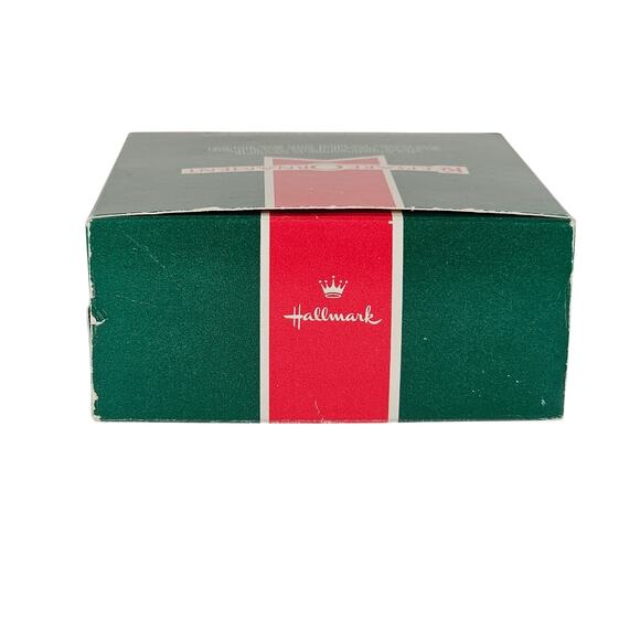 Hallmark Keepsake Christmas Ornament Germany 1989 Windows of the World QX462-5 - Picture 12 of 14